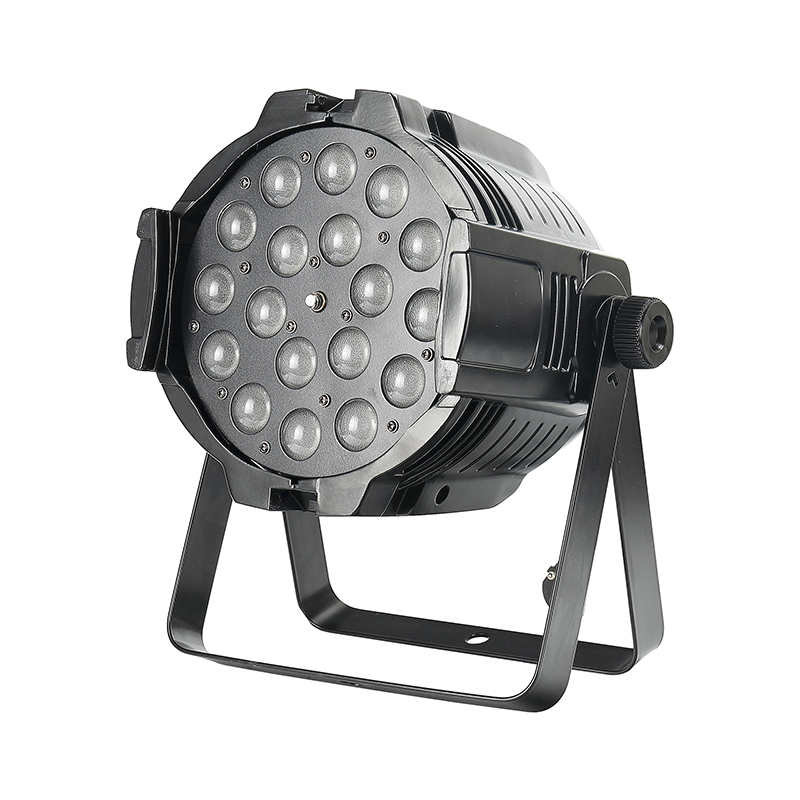  室內(nèi)LED18顆10W調(diào)焦帕燈