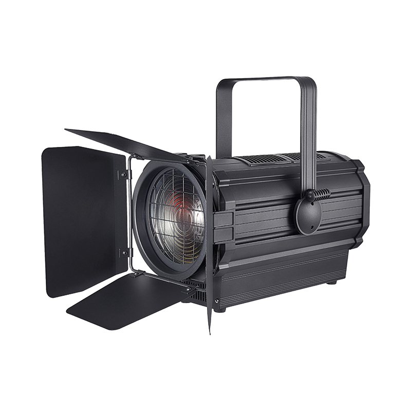LED電動調(diào)焦聚光燈